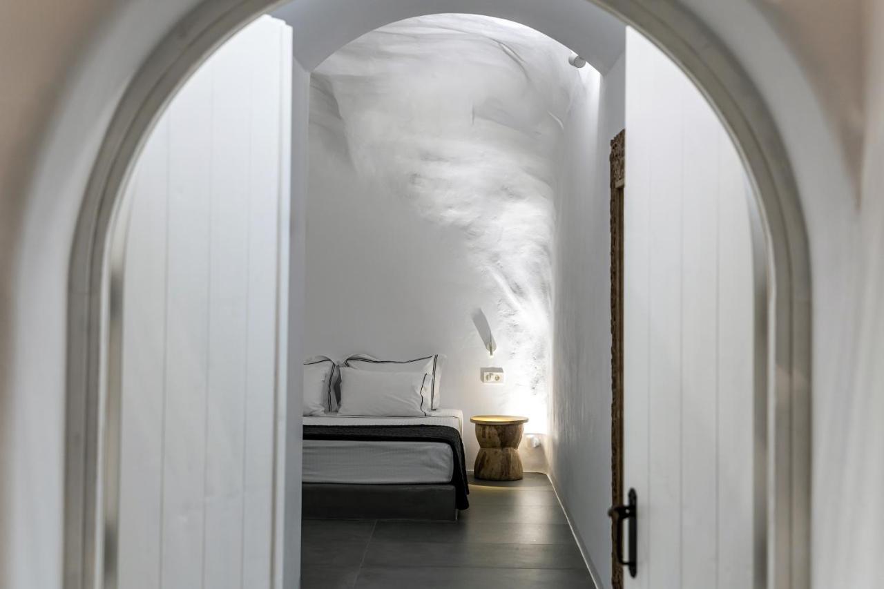 Villa Numa Santorini à Fira  Extérieur photo