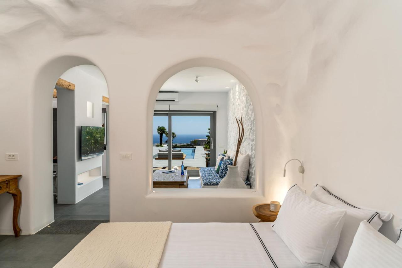 Villa Numa Santorini à Fira  Extérieur photo