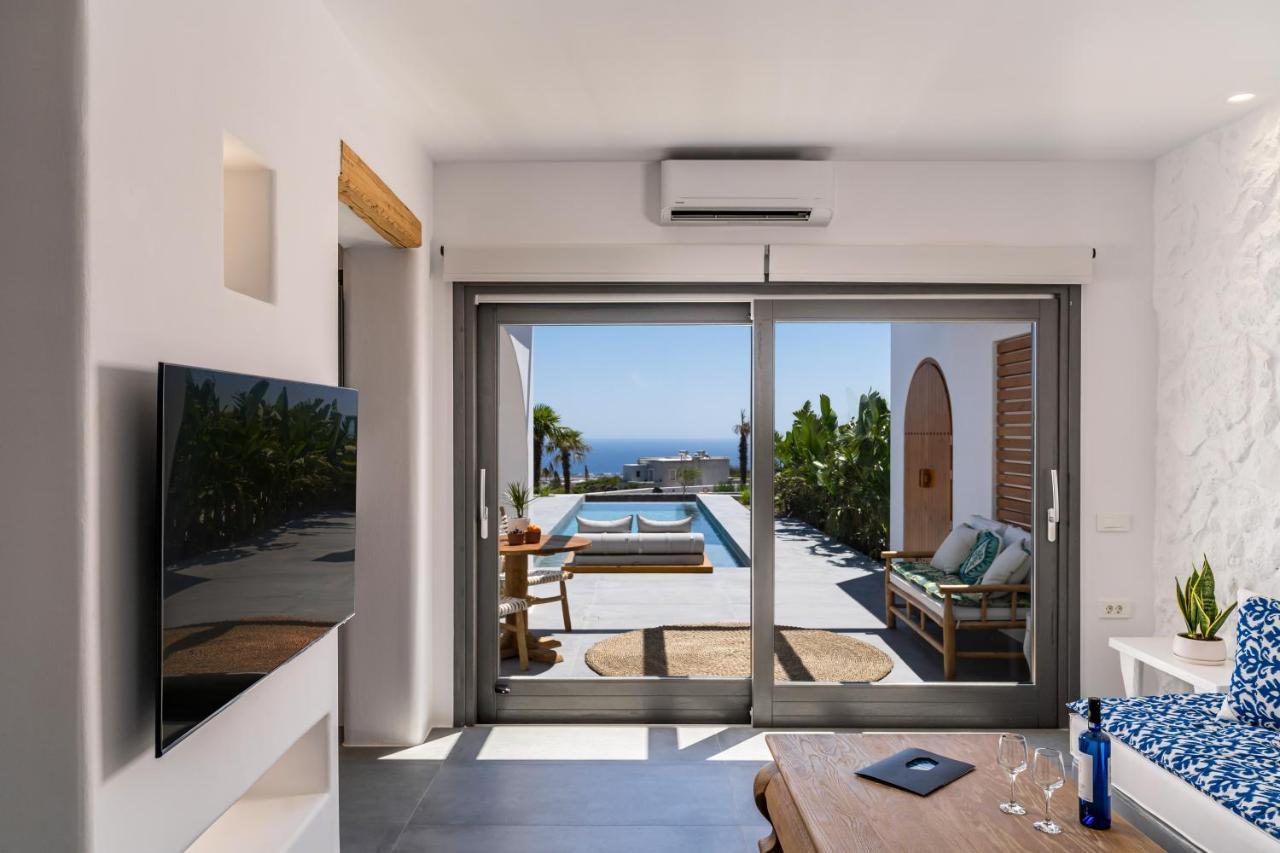 Villa Numa Santorini à Fira  Extérieur photo