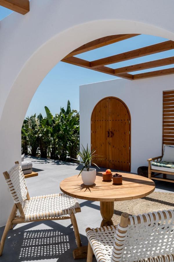 Villa Numa Santorini à Fira  Extérieur photo