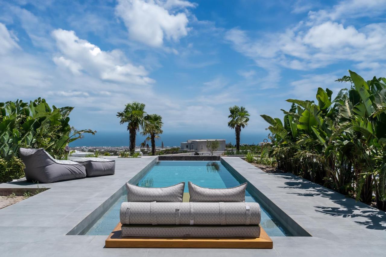 Villa Numa Santorini à Fira  Extérieur photo