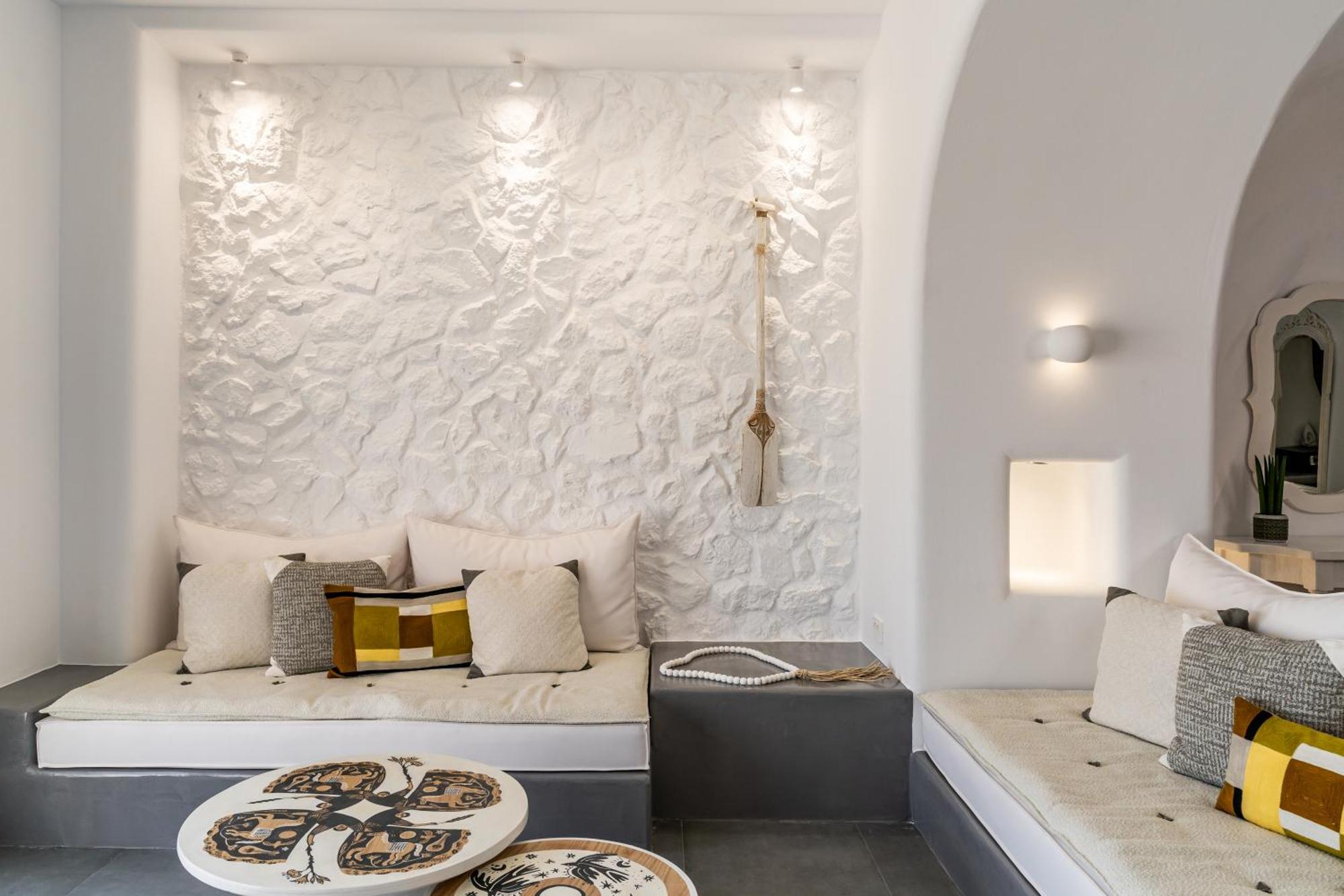 Villa Numa Santorini à Fira  Extérieur photo