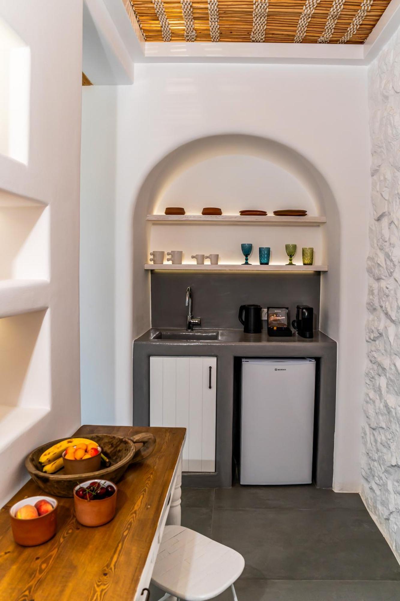 Villa Numa Santorini à Fira  Extérieur photo