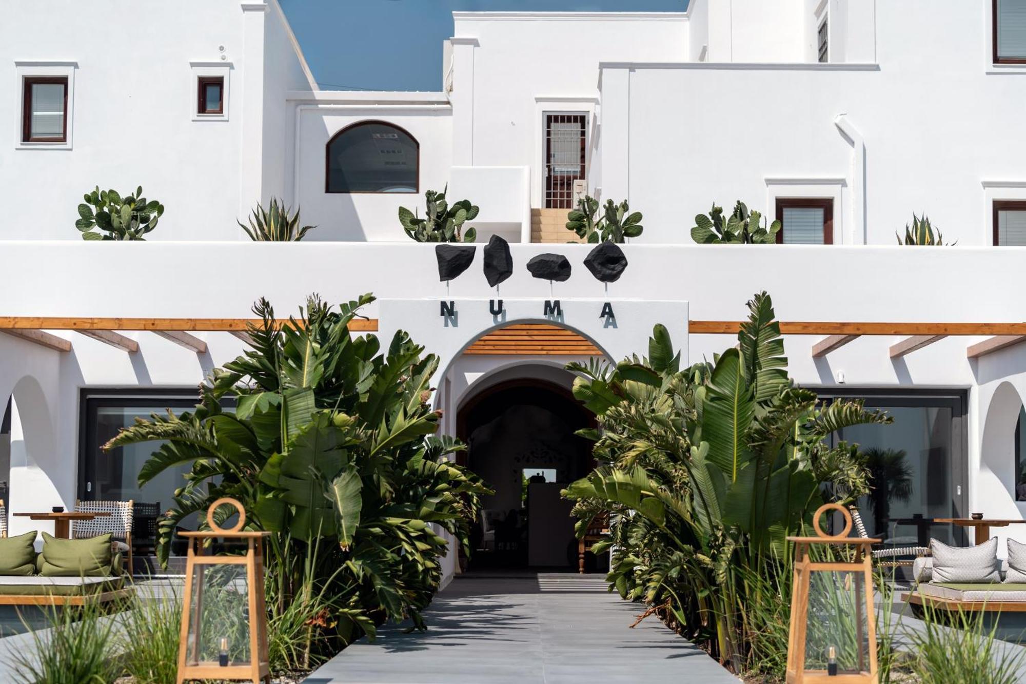 Villa Numa Santorini à Fira  Extérieur photo