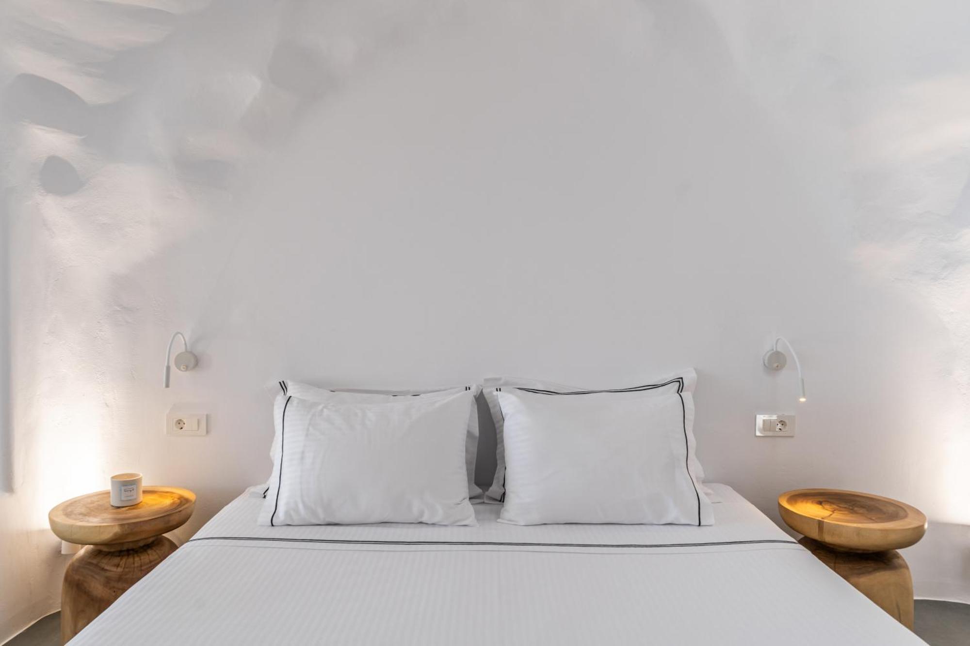 Villa Numa Santorini à Fira  Extérieur photo