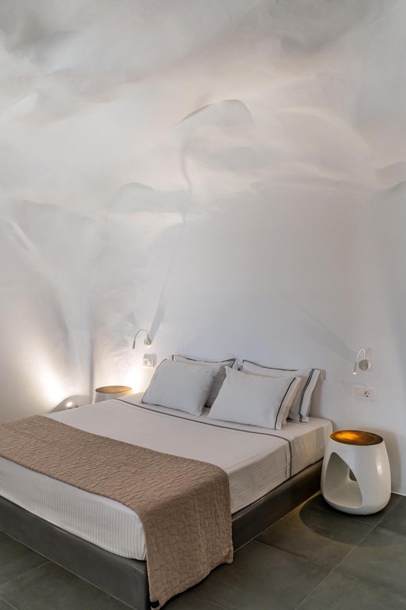 Villa Numa Santorini à Fira  Extérieur photo