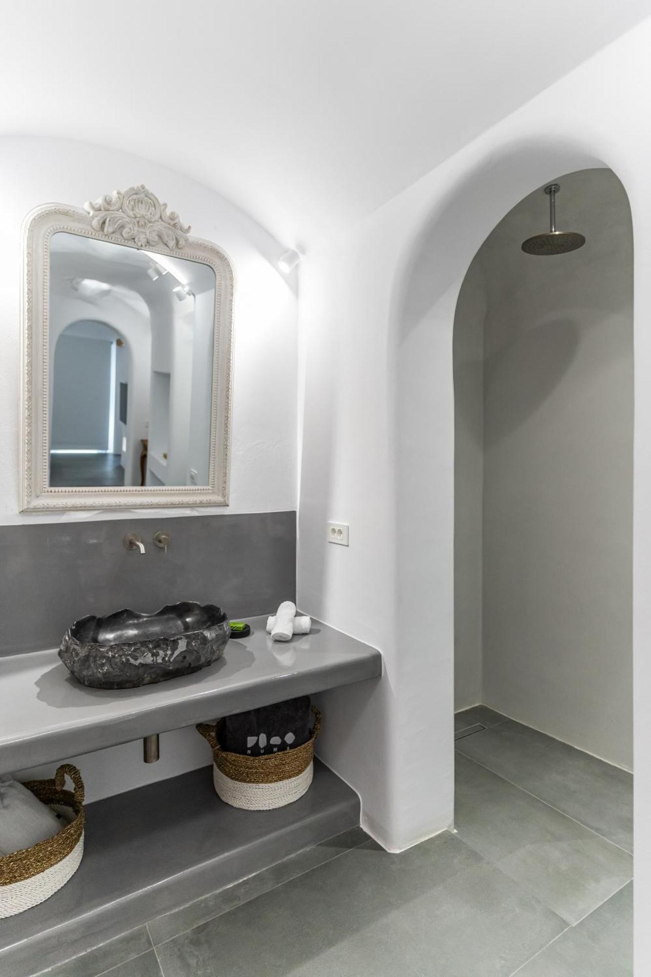 Villa Numa Santorini à Fira  Extérieur photo